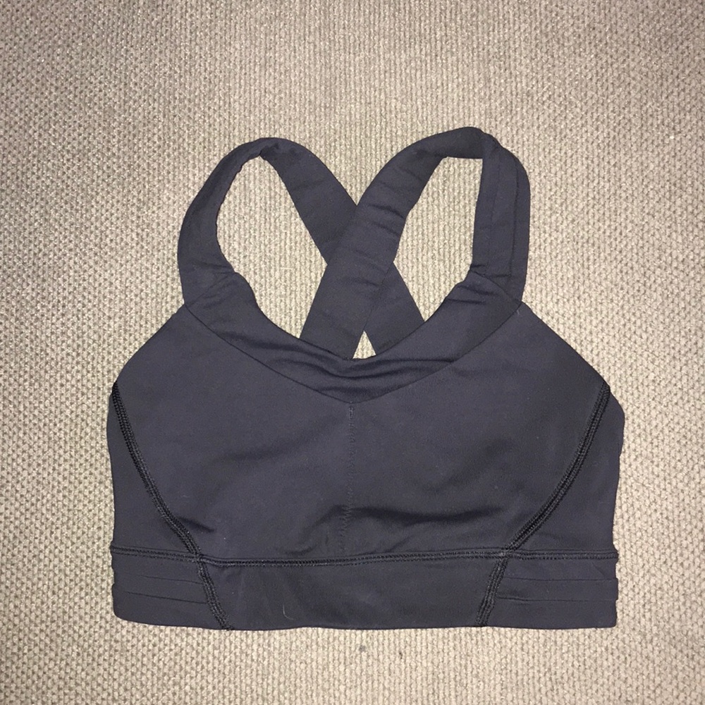 Black Lululemon sports bra